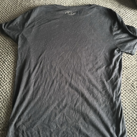 Under armor brand, size small - Picture 2 of 3